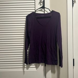 Long sleeve, V-neck